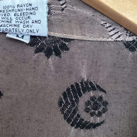 CP Shades sun and moon embroidered blouse long sleeve button up 100% rayon - Picture 4 of 5